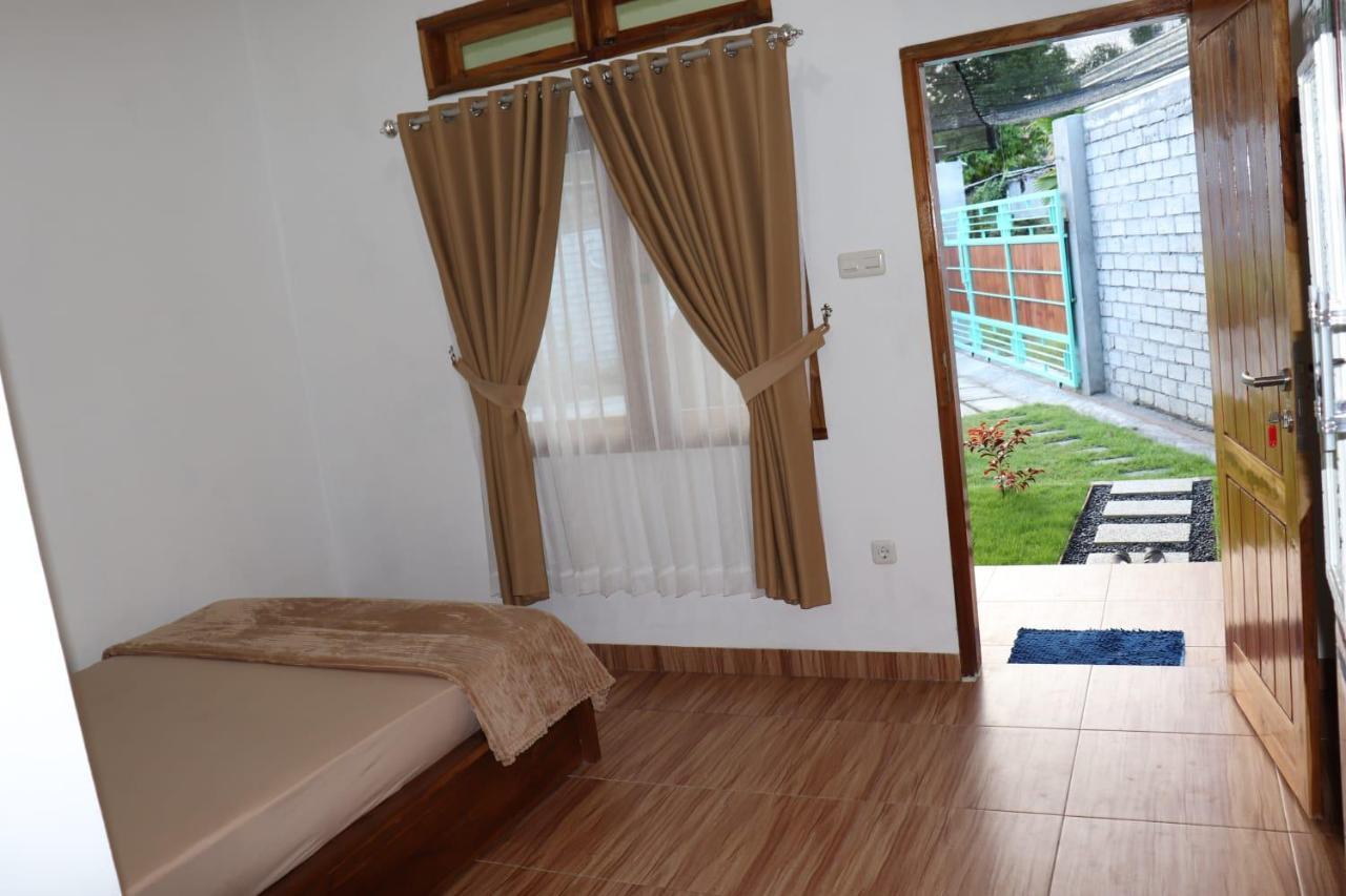 Room 212 Kuta  Esterno foto
